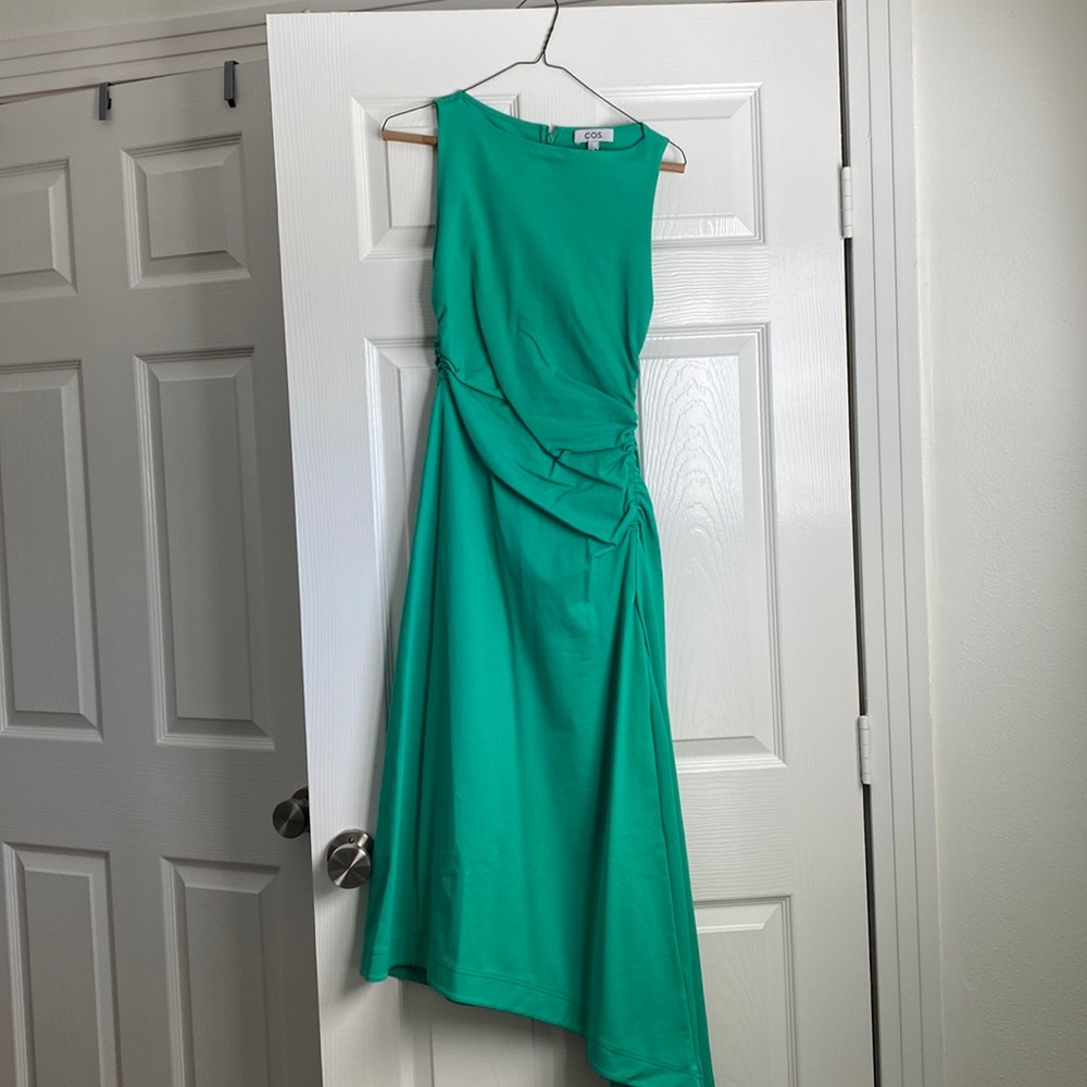 NWOT COS Green Asymmetrical midi dress - size 2